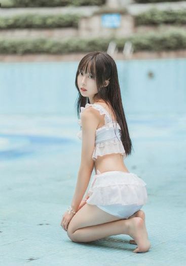 欧美高叉泳装秀高清_迅雷下载电影