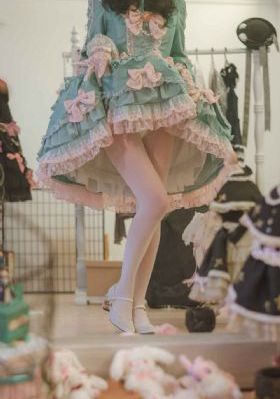 美女亚洲综合_超清高清完整版播放