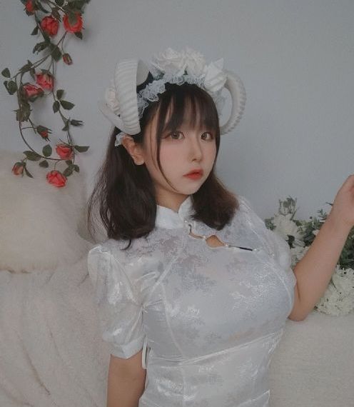 日韩制服丝袜在线播放_电影免费国语