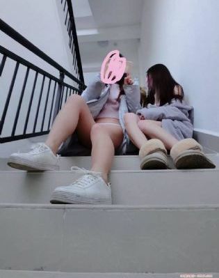 亚洲在线一区二区_1080完整在线观看