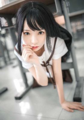 欧美西装半身男qq头像_DVD免费在线播放