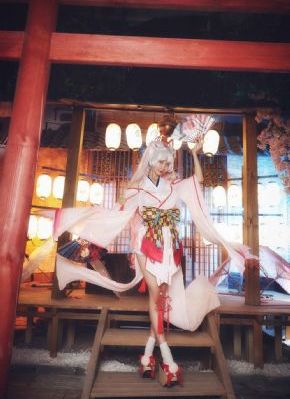 欧美qq女生抽烟头像_1080P日本电影免费