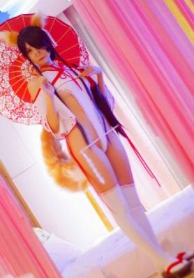 欧美模特服装照_HD在线观看完整版